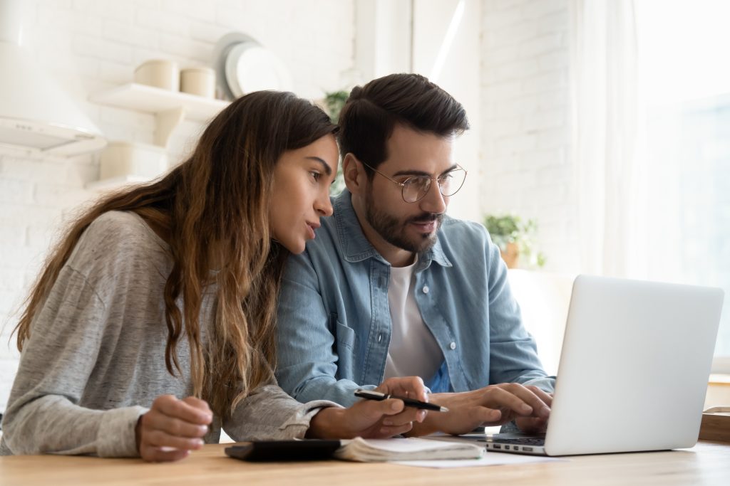 should I invest in managed fund or etf